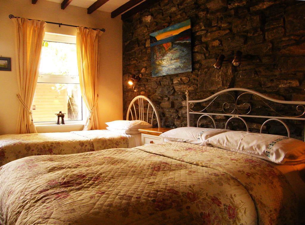 Druid Cottage Kenmare Room photo